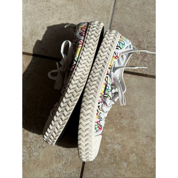 Sketchers STREET TRAX-UNITED HEARTRed, Yellow, Green Size 5.5 - Picture 3 of 11